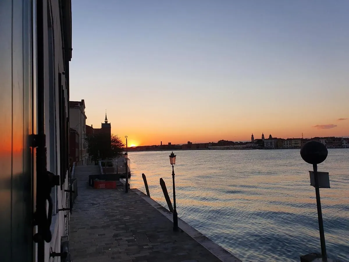 Secret Garden Apartment Venice