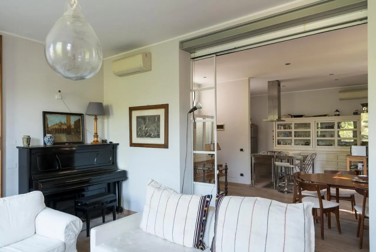 Secret Garden Apartment Venice