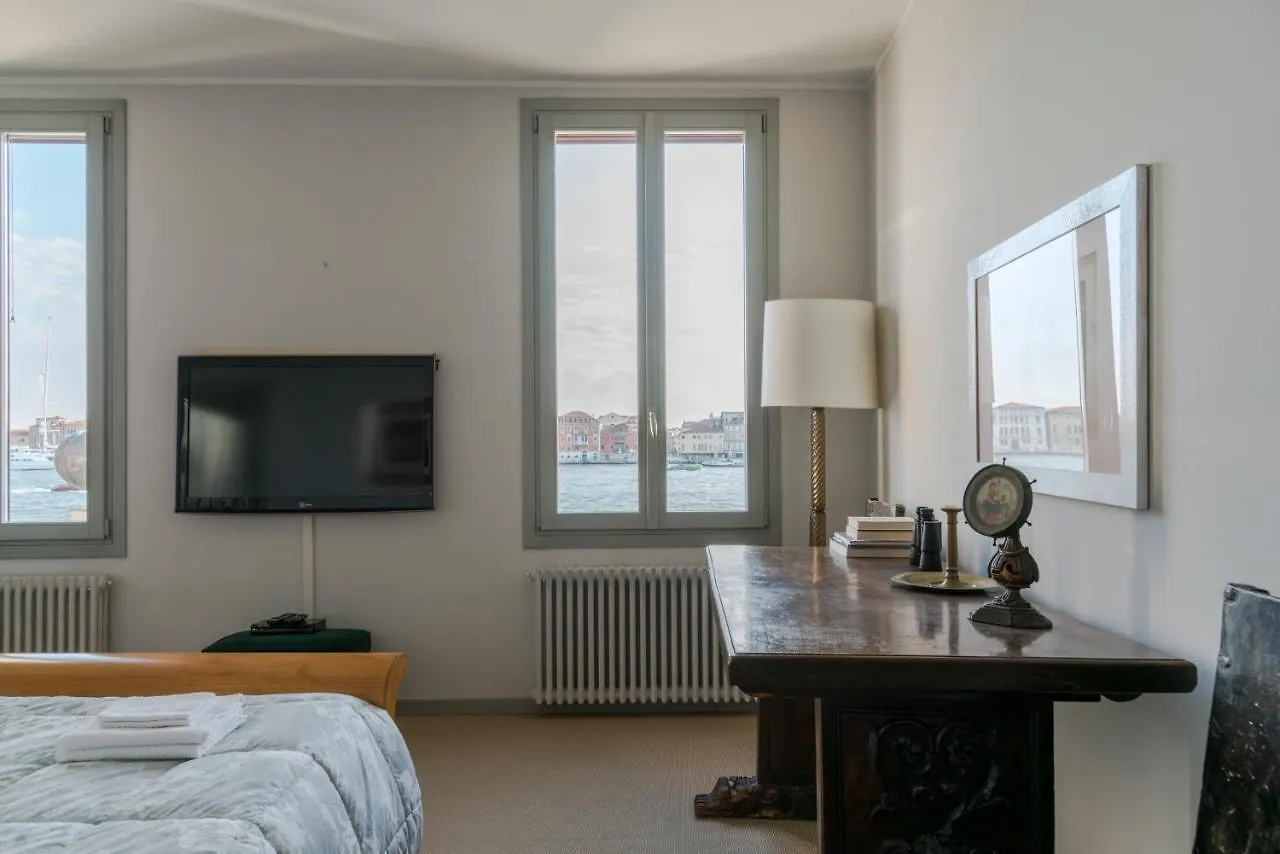 Secret Garden Apartment Venice
