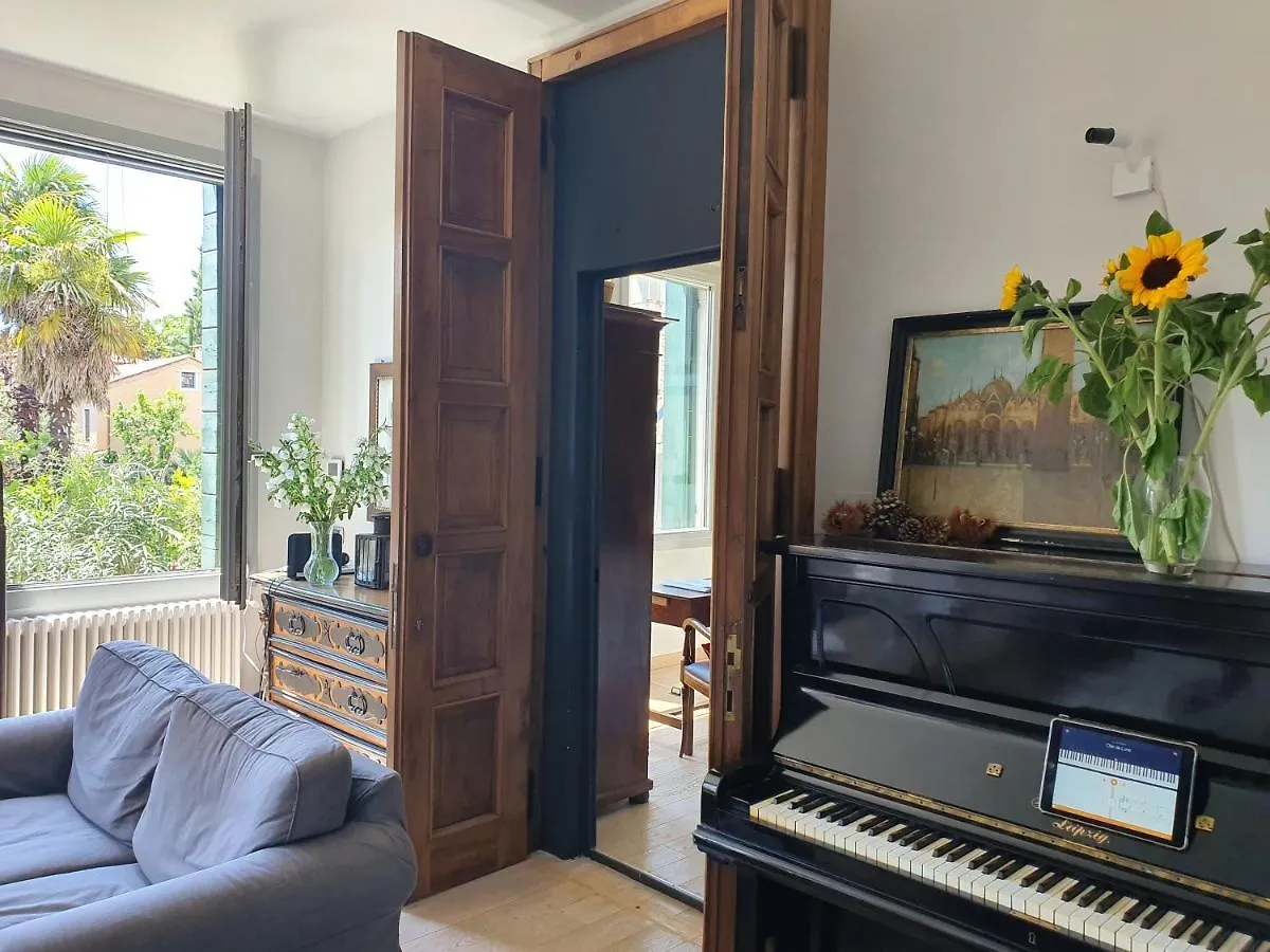 Secret Garden Apartment Venice